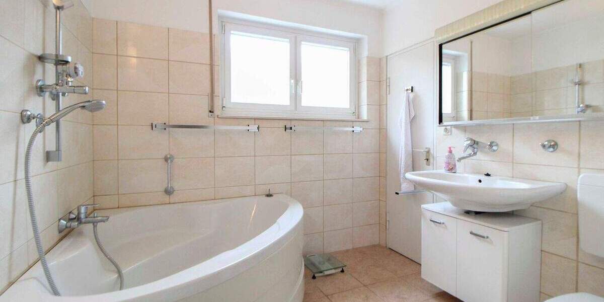 Einfamilienhaus Stuttgart Bad Cannstatt - 3 Zimmer, 399.000&euro; | Angebot:25745492