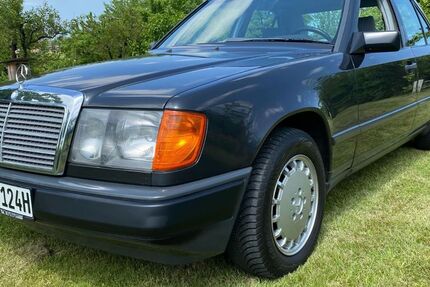 Mercedes-Benz 260 220.200 km 7.900 &euro; Winnenden 71364