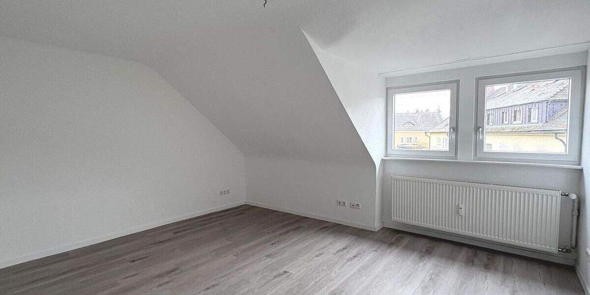 Etagenwohnung Ludwigsburg Nord - 4 Zimmer, 108 m&sup2;, 1.510&euro; | Angebot:25781253