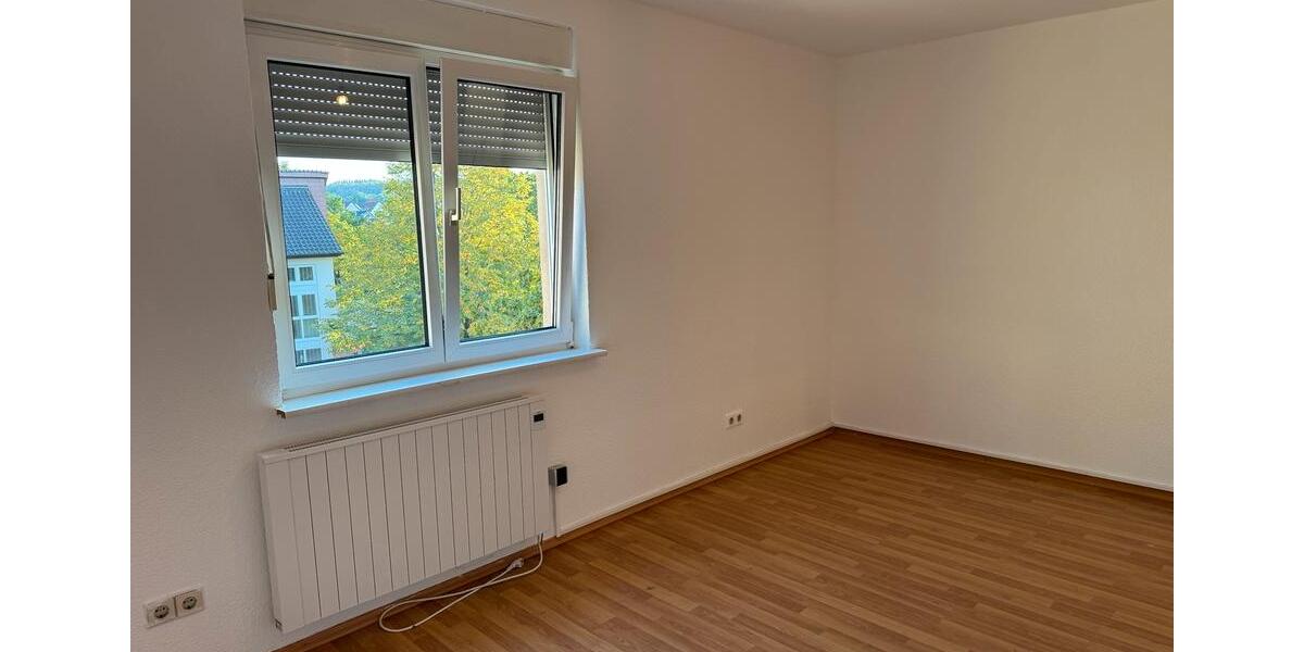 Etagenwohnung Renningen - 3 Zimmer, 74 m&sup2;, 1.200&euro; | Angebot:27584624