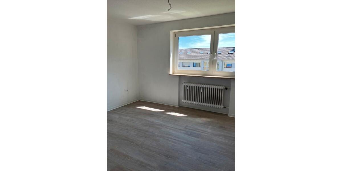 Etagenwohnung Kornwestheim - 4 Zimmer, 77 m&sup2;, 867&euro; | Angebot:26477067