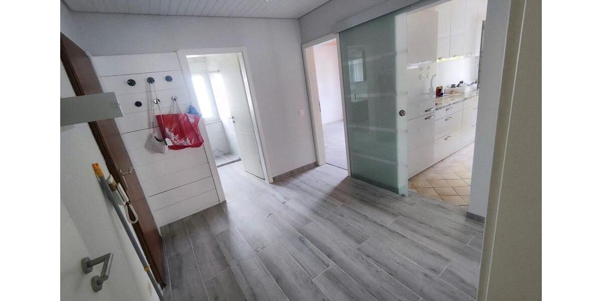 Etagenwohnung Weil der Stadt - 3 Zimmer, 79 m&sup2;, 1.280&euro; | Angebot:26477332