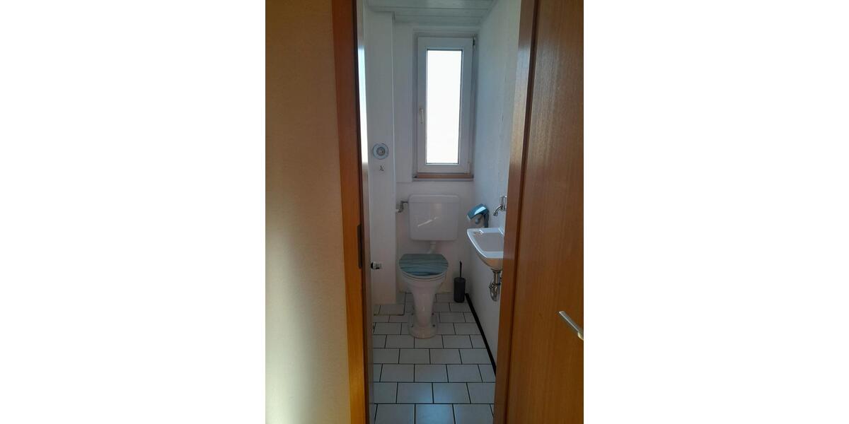 Etagenwohnung Backnang - 4 Zimmer, 96 m&sup2;, 1.000&euro; | Angebot:27540403