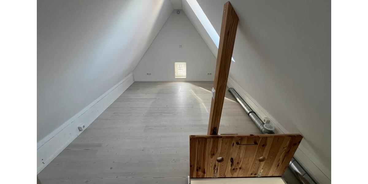 Mehrfamilienhaus, Wohnhaus Ludwigsburg Hoheneck - 20 Zimmer, 300 m&sup2;, 1.000.000&euro; | Angebot:25823883