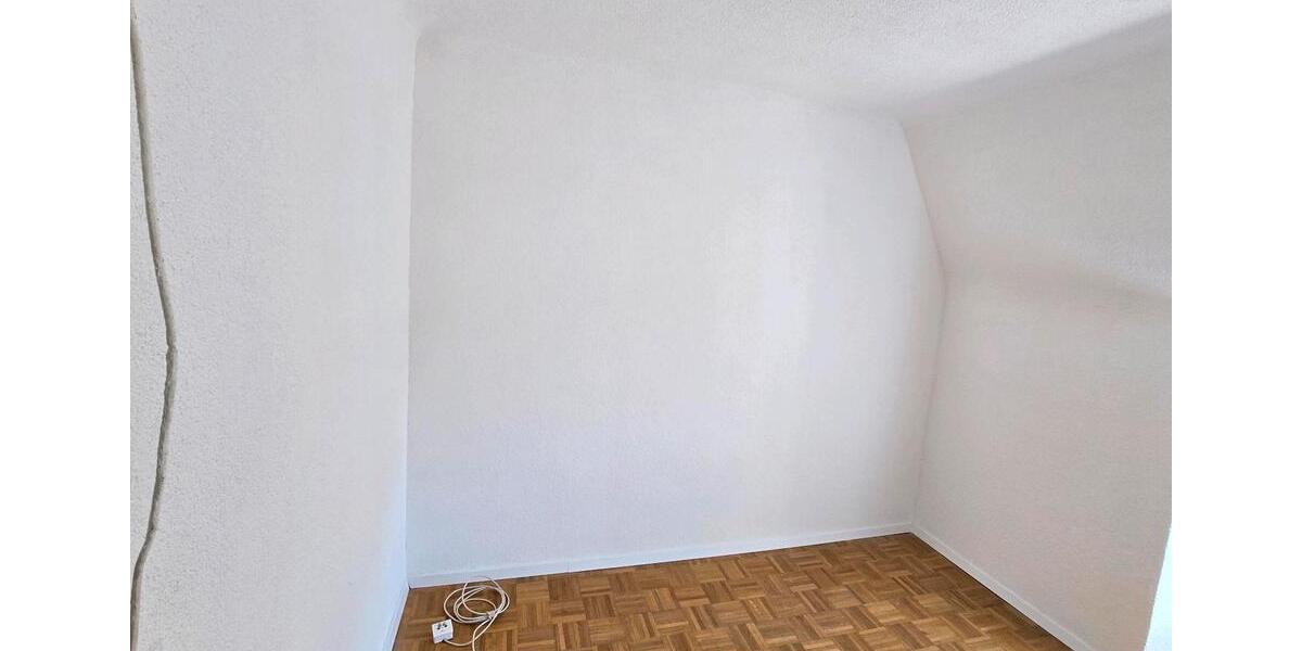 Dachgeschoßwohnung Remseck am Neckar - 3 Zimmer, 67 m&sup2;, 1.150&euro; | Angebot:26423408
