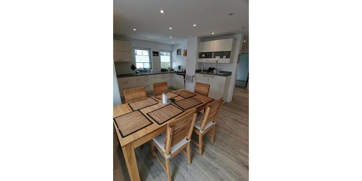 Etagenwohnung Böblingen Dagersheim - 4 Zimmer, 125 m&sup2;, 1.600&euro; | Angebot:27539441