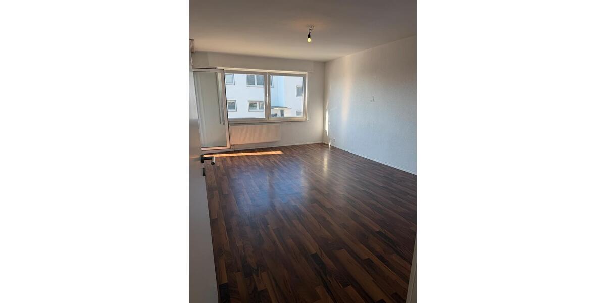 Etagenwohnung Esslingen am Neckar Hegensberg - 3 Zimmer, 75 m&sup2;, 1.250&euro; | Angebot:27600680