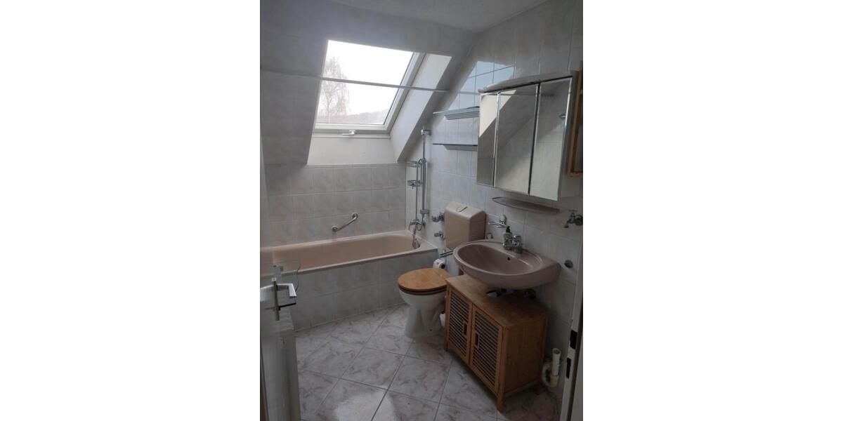 Dachgeschoßwohnung Schorndorf - 3 Zimmer, 59 m&sup2;, 780&euro; | Angebot:25216223