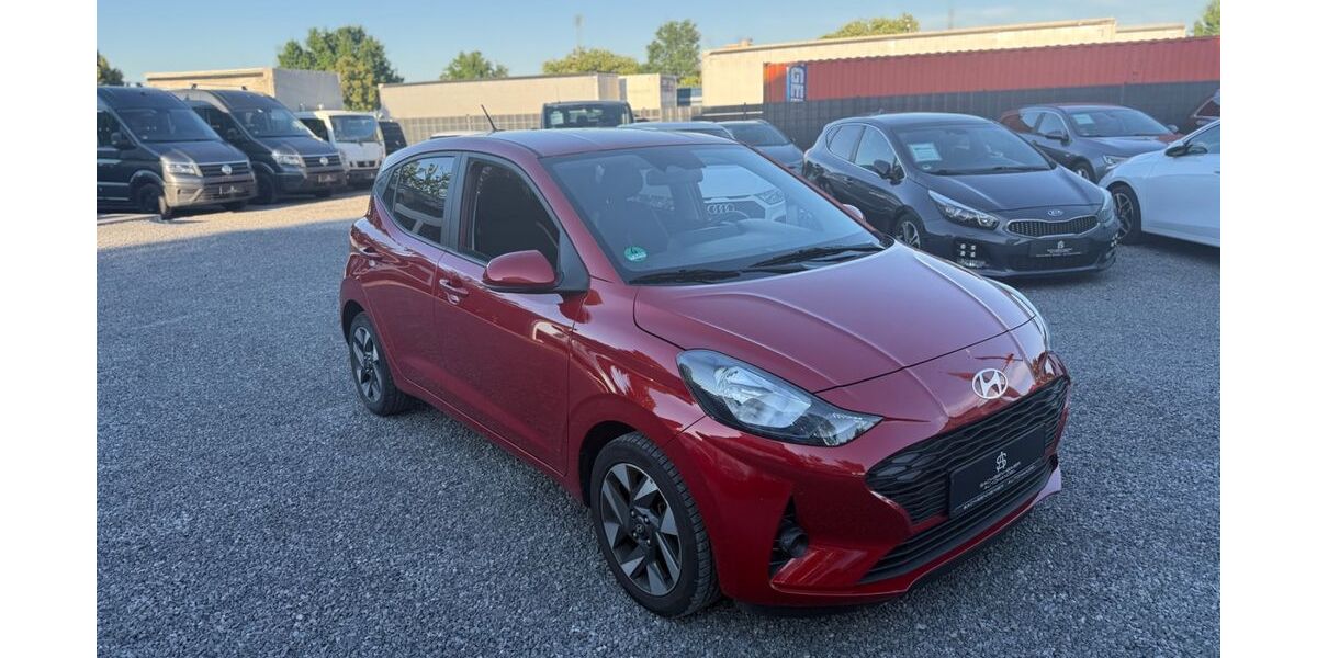 Hyundai i10 29.999 km 11.299 &euro; Sachsenheim 74343