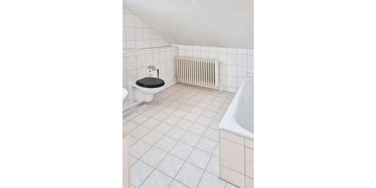 Etagenwohnung Heilbronn - 4 Zimmer, 124 m&sup2;, 1.390&euro; | Angebot:25612138