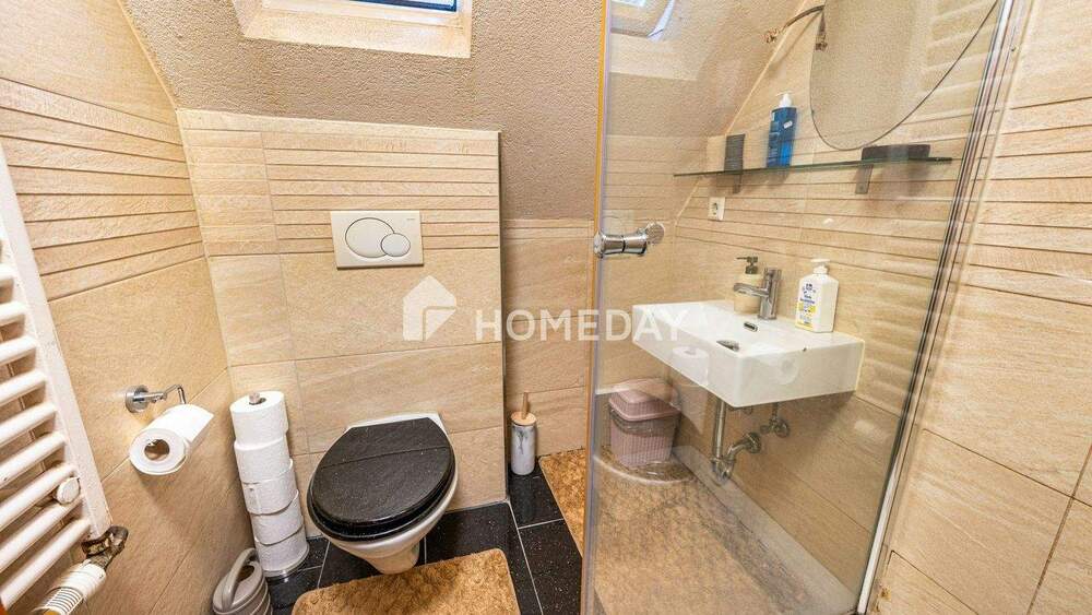 Mehrfamilienhaus, Wohnhaus Köngen - 6 Zimmer, 106 m&sup2;, 415.000&euro; | Angebot:25702482