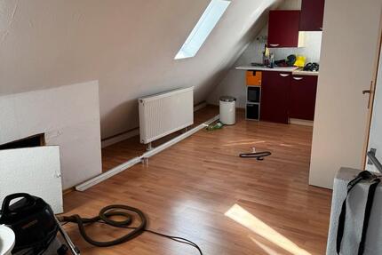 Wohnung Stuttgart Zuffenhausen - 2 Zimmer, 35 m&sup2;, 600&euro; | Angebot:26023511