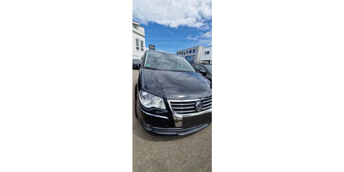 VW Touran 218.000 km 5.850 &euro; Esslingen 73732