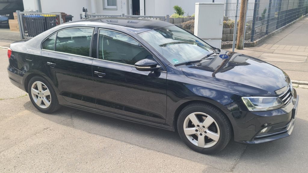 VW Jetta 116.000 km 9.490 &euro; Esslingen am Neckar 73728