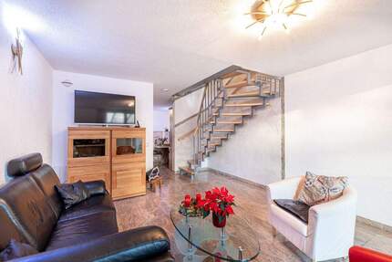 Haus Stuttgart Feuerbach - 5 Zimmer, 123 m&sup2;, 596.000&euro; | Angebot:25837345