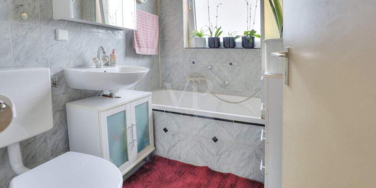 Mehrfamilienhaus, Wohnhaus Schwaigern - 8 Zimmer, 160 m&sup2;, 430.000&euro; | Angebot:25731882