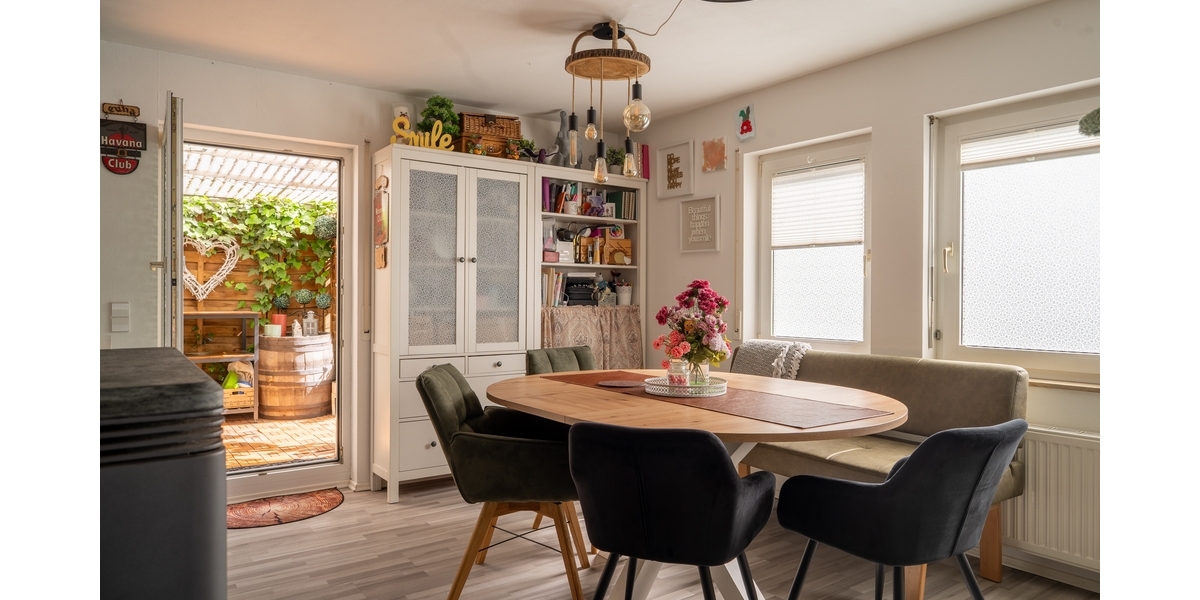 3,5 Zimmer mit großer Eckterrasse & Kamin im 3-Familienhaus - 3.5 Remshalden | Angebot:27190563
