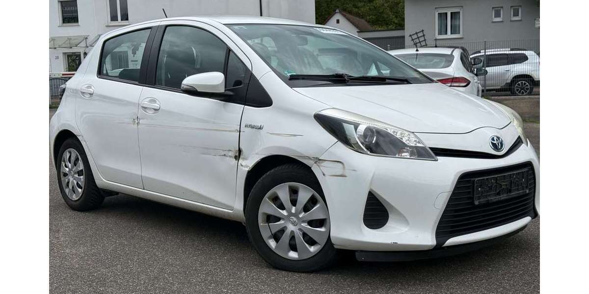 Toyota Yaris 169.300 km 6.800 &euro; Winterbach 73650