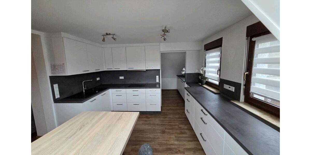 Dachgeschoßwohnung Auenwald - 6.5 Zimmer, 112 m&sup2;, 1.400&euro; | Angebot:25905253