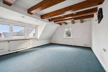 Haus Freiberg am Neckar Heutingsheim - 8 Zimmer, 219 m&sup2;, 399.000&euro; | Angebot:25704133