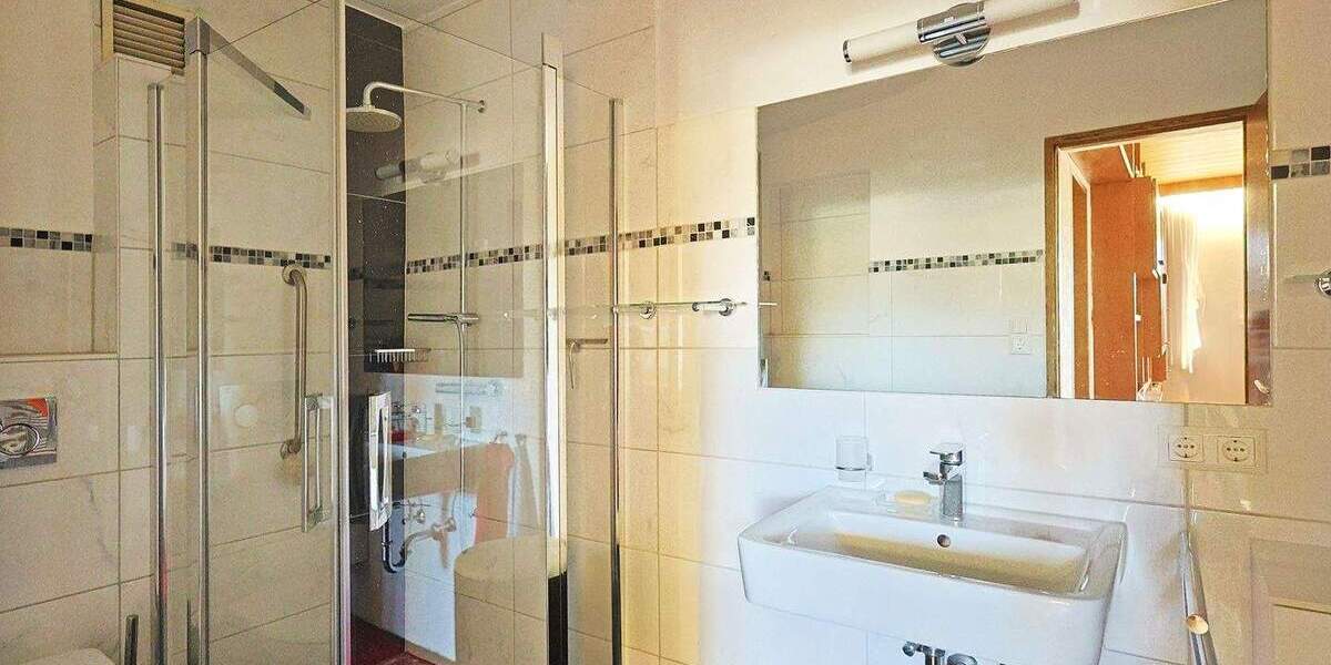 Reihenendhaus Sindelfingen Mitte - 7 Zimmer, 155 m&sup2;, 595.000&euro; | Angebot:25702479