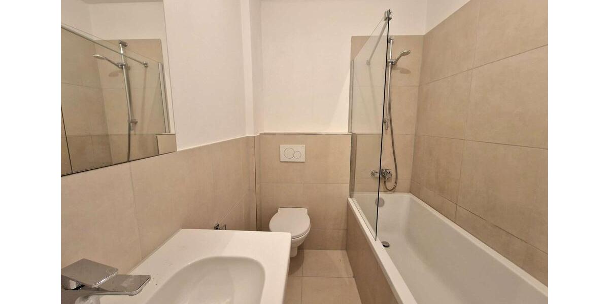 Dachgeschoßwohnung Stuttgart Stuttgart-West - 2 Zimmer, 63 m&sup2;, 1.275&euro; | Angebot:25081886