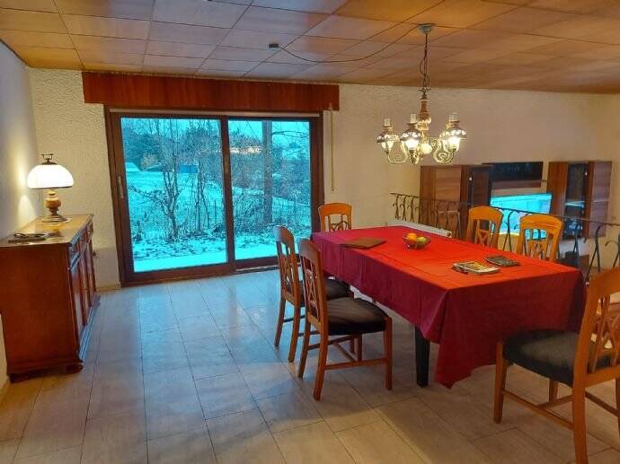 Mehrfamilienhaus, Wohnhaus Leingarten Großgartach - 8 Zimmer, 250 m&sup2;, 2.000&euro; | Angebot:25780397