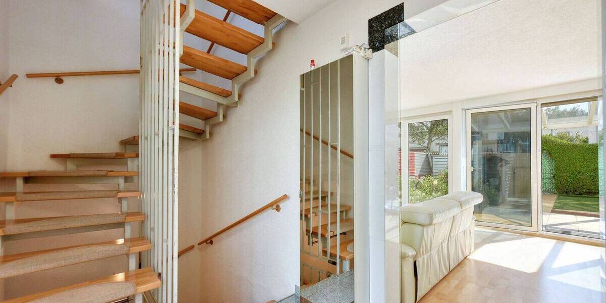 Reihenmittelhaus Stuttgart Zuffenhausen - 4 Zimmer, 119 m&sup2;, 700.000&euro; | Angebot:25670991