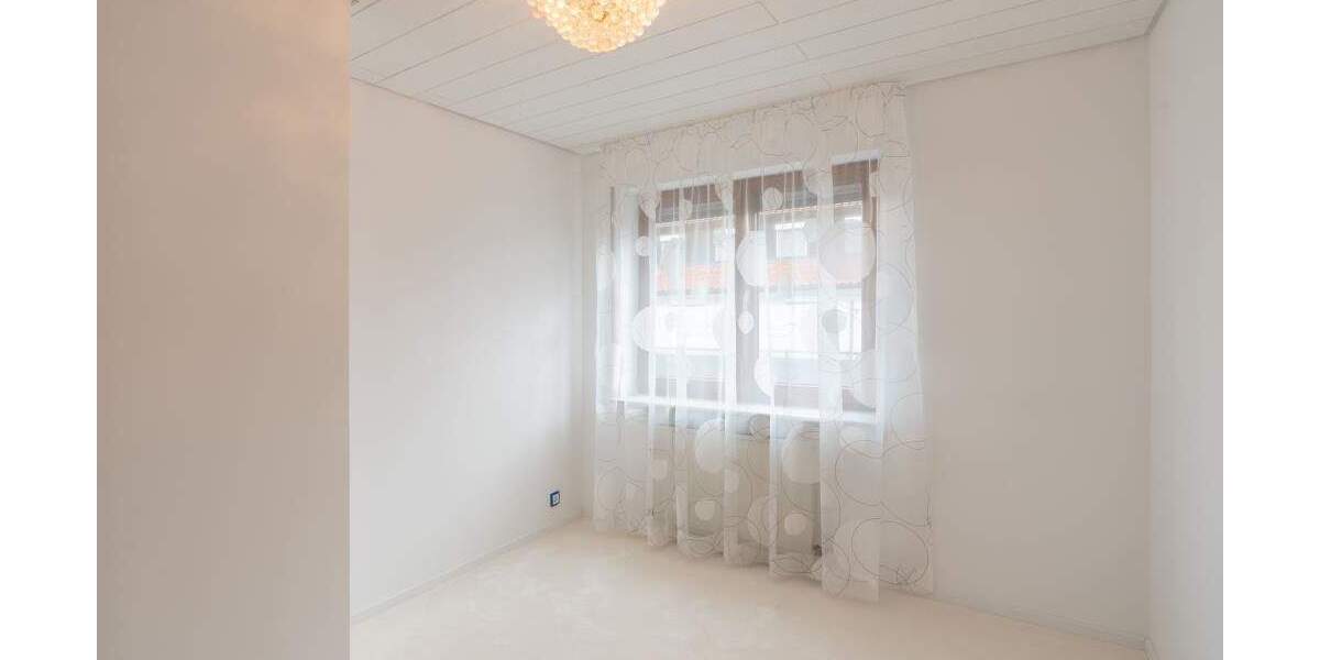 Etagenwohnung Fellbach - 5 Zimmer, 177 m&sup2;, 695.000&euro; | Angebot:25685869