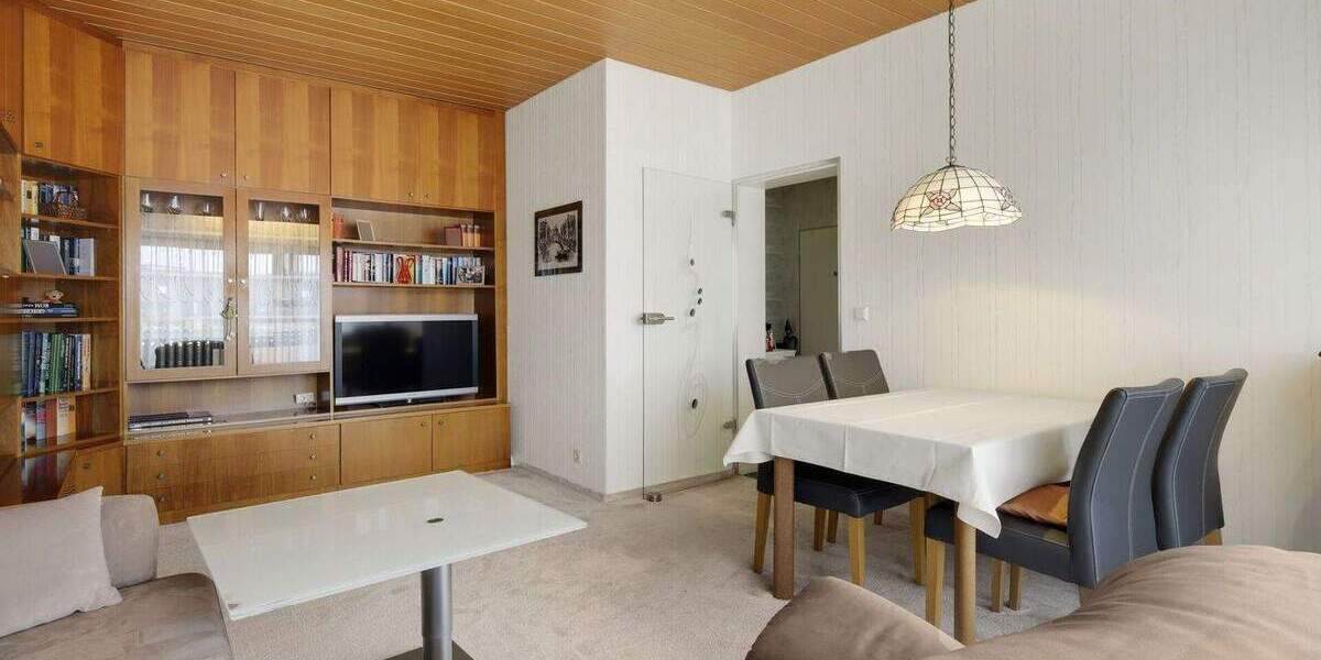 Etagenwohnung Stuttgart / Untertürkheim Untertürkheim - 3 Zimmer, 73 m&sup2;, 275.000&euro; | Angebot:25746017