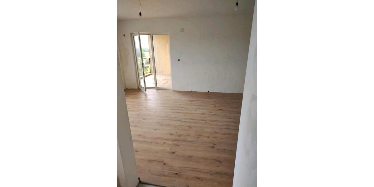 Etagenwohnung Mühlacker - 4 Zimmer, 125 m&sup2;, 55.000&euro; | Angebot:26824429