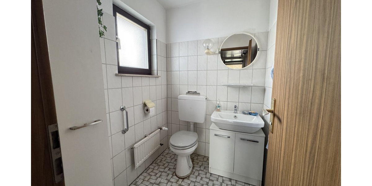 Freistehendes Haus mit Wärmepumpe in ruhiger, gehobener Lage von Lienzingen - Einfamilienhaus Mühlacker | Angebot:26505661