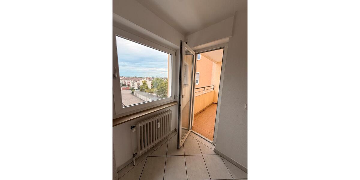 Etagenwohnung Hemmingen - 3.5 Zimmer, 85 m&sup2;, 1.350&euro; | Angebot:27549085