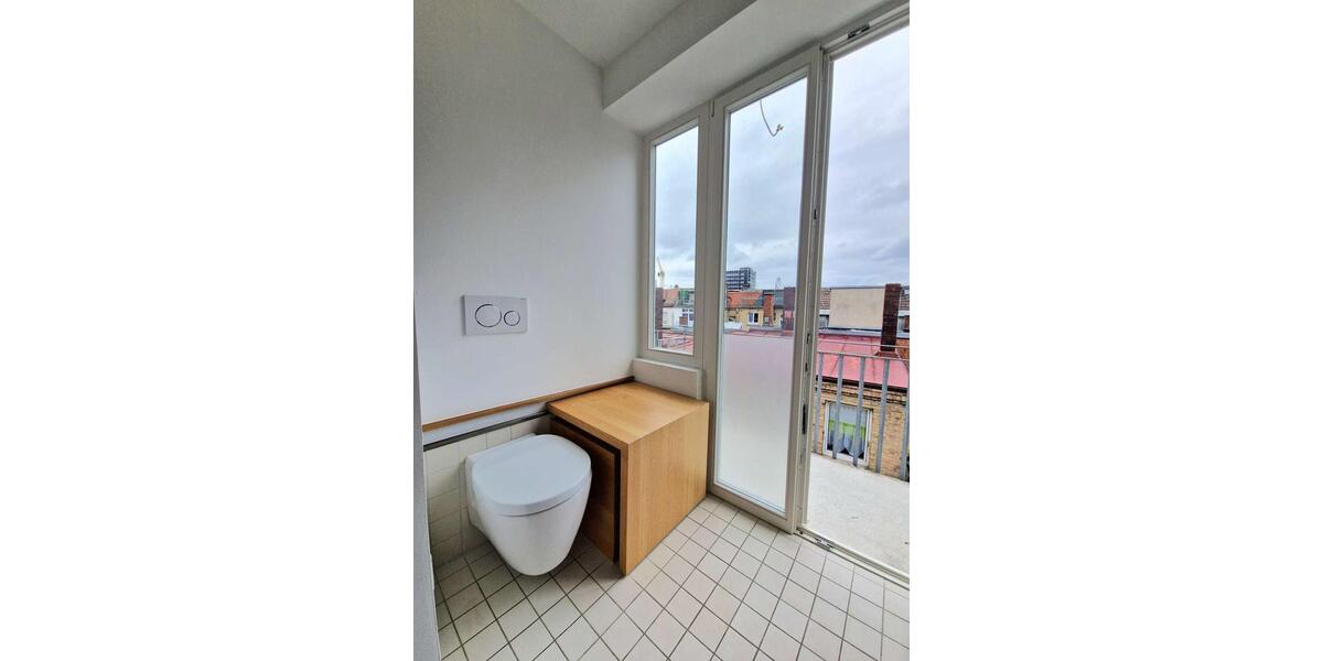 Dachgeschoßwohnung Stuttgart Stuttgart-Mitte - 5 Zimmer, 134 m&sup2;, 2.796&euro; | Angebot:25806143