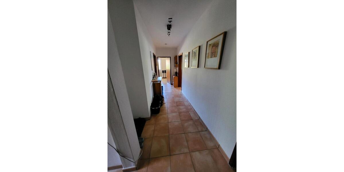 Erdgeschoßwohnung Filderstadt - 3 Zimmer, 92 m&sup2;, 1.000&euro; | Angebot:27576640