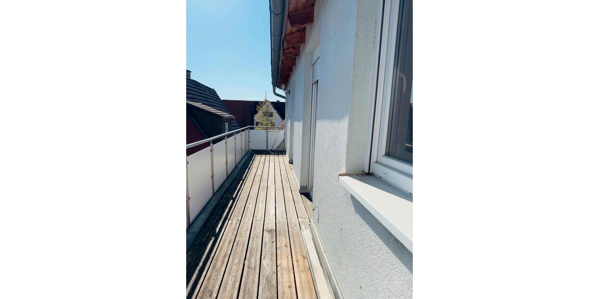Dachgeschoßwohnung Ditzingen - 3.5 Zimmer, 85 m&sup2;, 1.200&euro; | Angebot:26603214