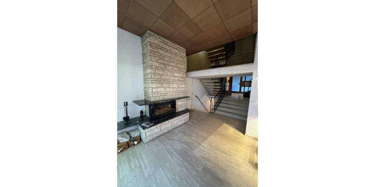 Mehrfamilienhaus, Wohnhaus Leingarten Großgartach - 8 Zimmer, 250 m&sup2;, 2.000&euro; | Angebot:25780397