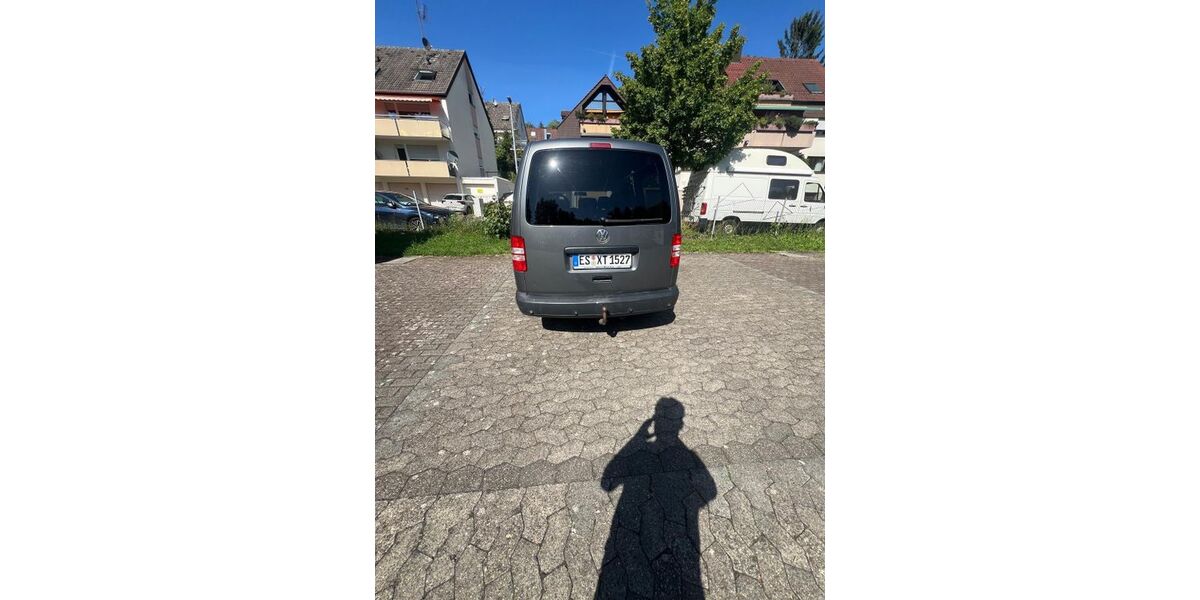 VW Caddy 198.000 km 6.950 &euro; esslingen 73728