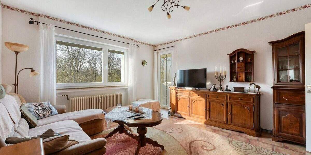 Etagenwohnung Stuttgart Mönchfeld - 3 Zimmer, 71 m&sup2;, 240.000&euro; | Angebot:25896205