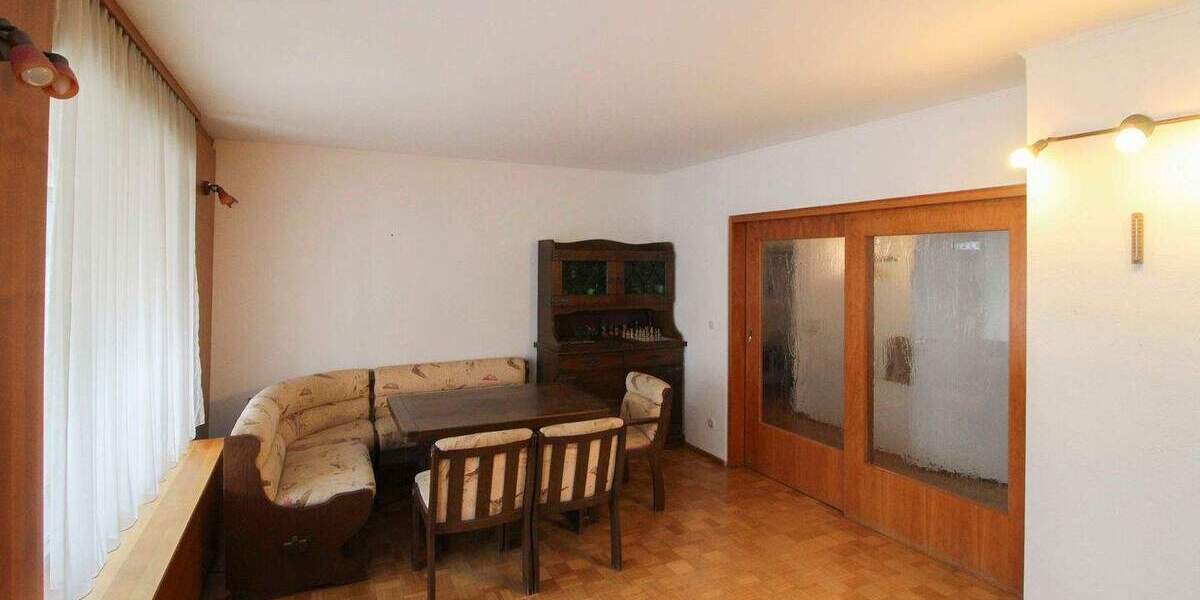 Etagenwohnung Stuttgart Bad Cannstatt - 3 Zimmer, 102 m&sup2;, 399.000&euro; | Angebot:25718015