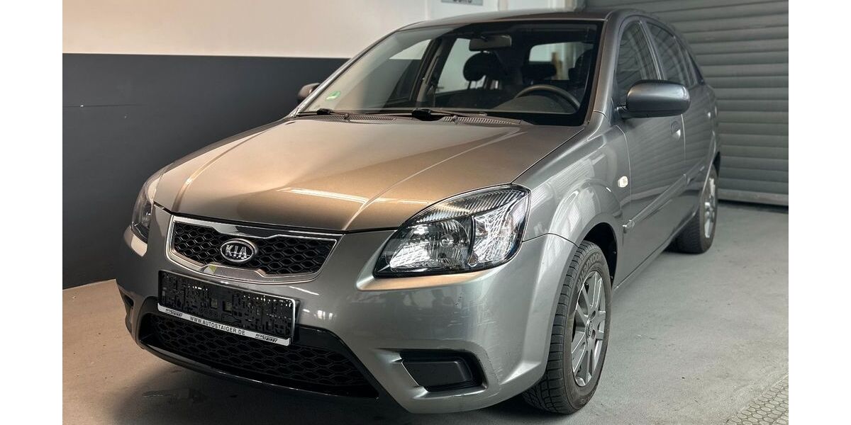 Kia Rio 154.000 km 2.750 &euro; Möglingen 71696
