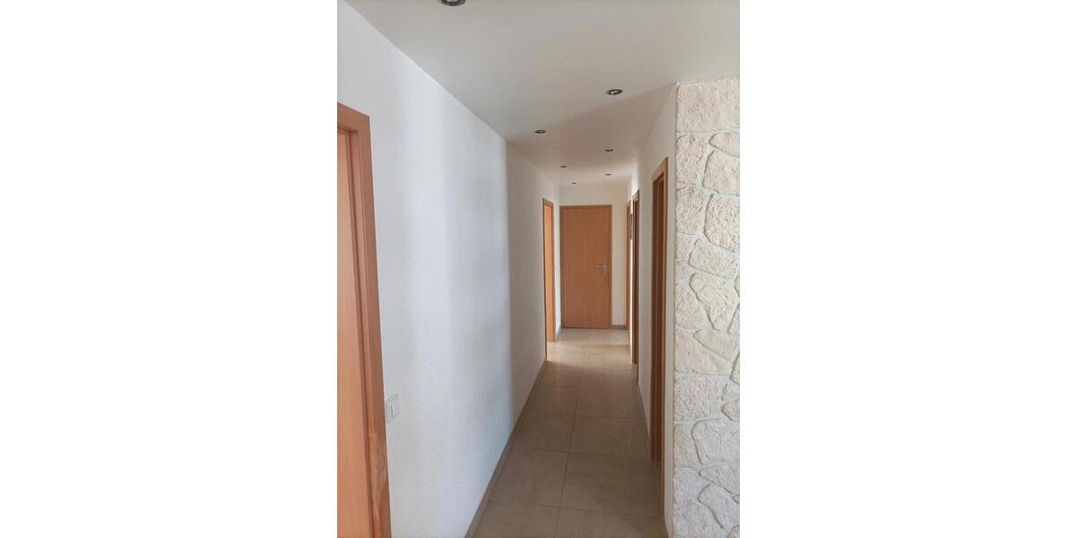 Etagenwohnung Esslingen am Neckar Oberesslingen - 3.5 Zimmer, 76 m&sup2;, 280.000&euro; | Angebot:26040528