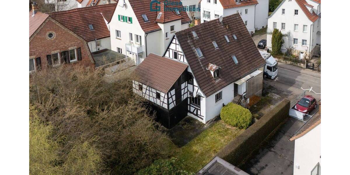 Doppelhaushälfte Stuttgart Degerloch - 4 Zimmer, 105 m&sup2;, 350.000&euro; | Angebot:26616854