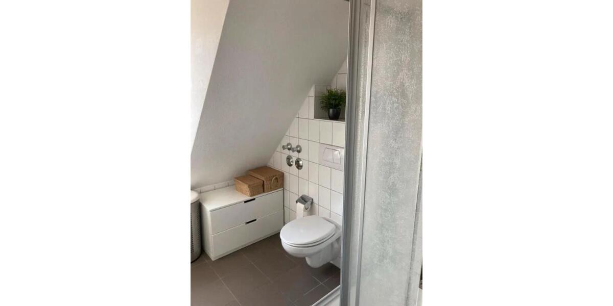 Dachgeschoßwohnung Köngen - 3 Zimmer, 70 m&sup2;, 1.120&euro; | Angebot:26450608