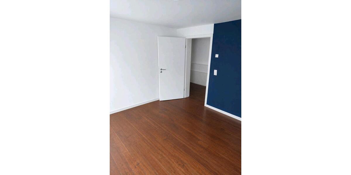 Erdgeschoßwohnung Esslingen am Neckar Brühl - 3.5 Zimmer, 98 m&sup2;, 1.450&euro; | Angebot:27553281
