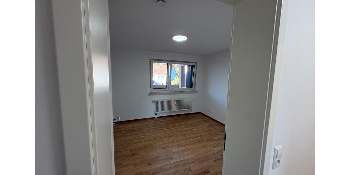 Etagenwohnung Stuttgart Botnang - 3.5 Zimmer, 82 m&sup2;, 1.700&euro; | Angebot:26395496