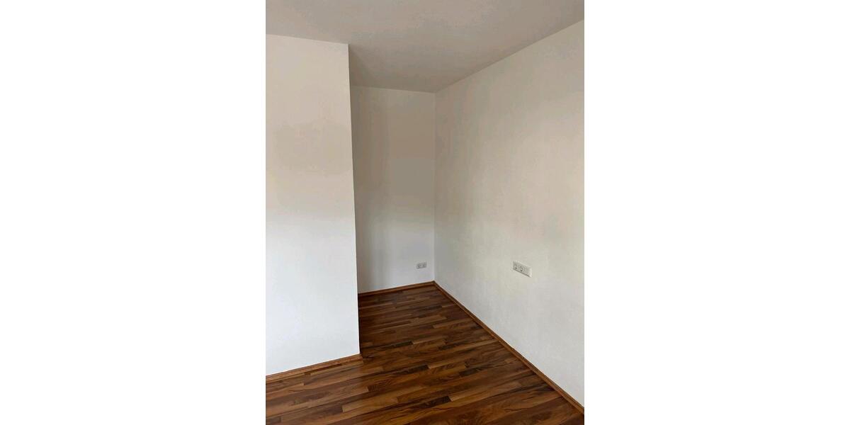 Etagenwohnung Esslingen am Neckar Brühl - 3 Zimmer, 72 m&sup2;, 1.200&euro; | Angebot:26423377