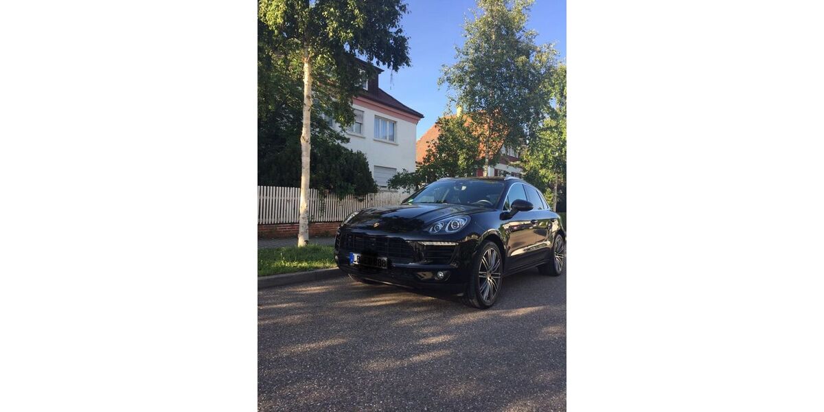 Porsche Macan 152.300 km 29.970 &euro; Plochingen 73207