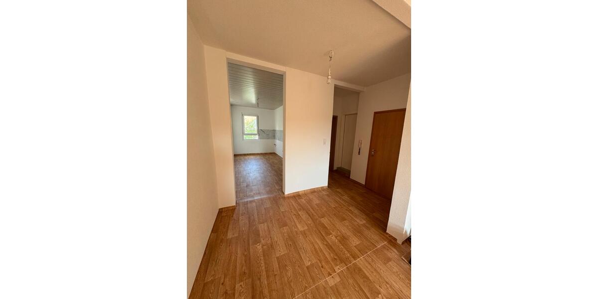 Dachgeschoßwohnung Backnang - 3 Zimmer, 73 m&sup2;, 950&euro; | Angebot:27577616
