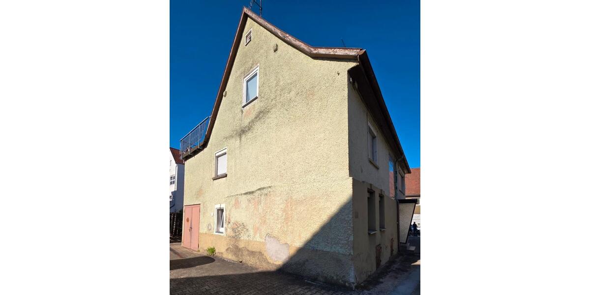 Doppelhaushälfte Lauffen am Neckar - 5 Zimmer, 160 m&sup2;, 240.000&euro; | Angebot:26889762